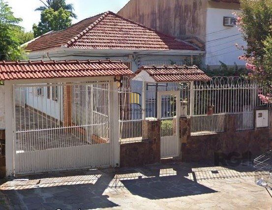 Casa | 3 quartos | 243,93m2 | 8 vagas | Bairro Nonoai