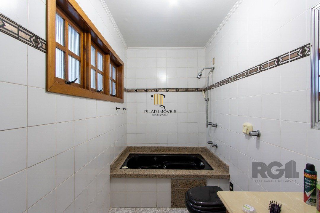 Casa 3 dormitórios no bairro Nonoai