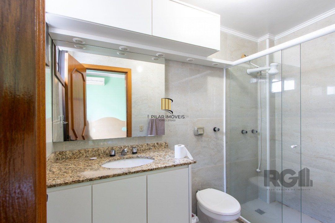 Casa 3 dormitórios no bairro Nonoai