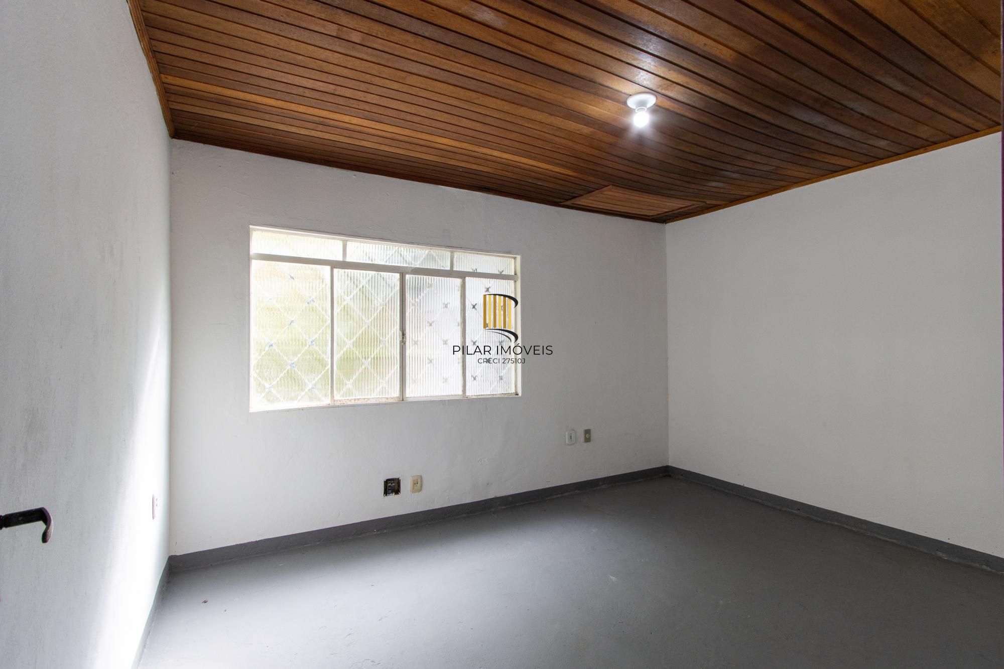 Casa para Venda - 235m², 2 dormitórios, 4 vagas - Cavalhada