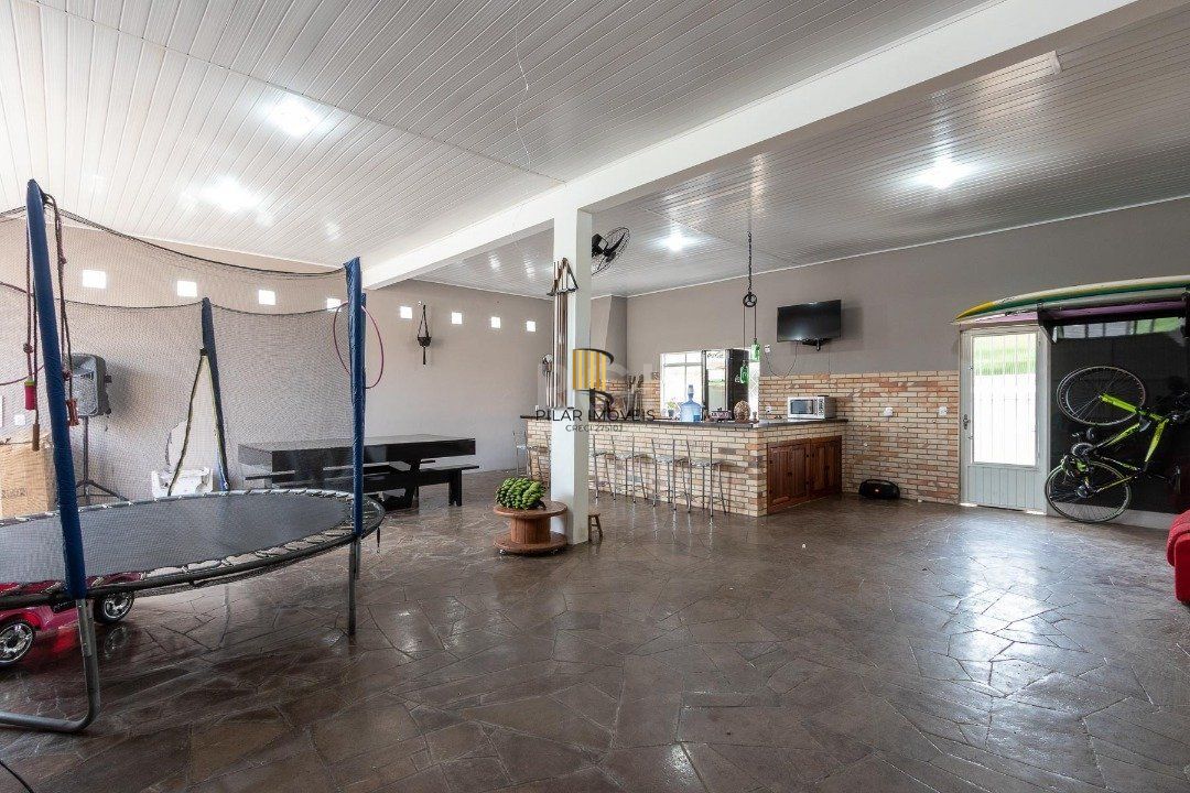 Casa para Venda - 213m², 2 dormitórios, sendo 1 suites, 2 vagas - Hípica