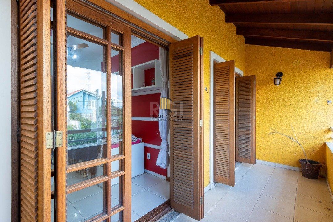 Casa para Venda - 195.96m², 3 dormitórios, sendo 1 suites, 2 vagas - Espirito Santo