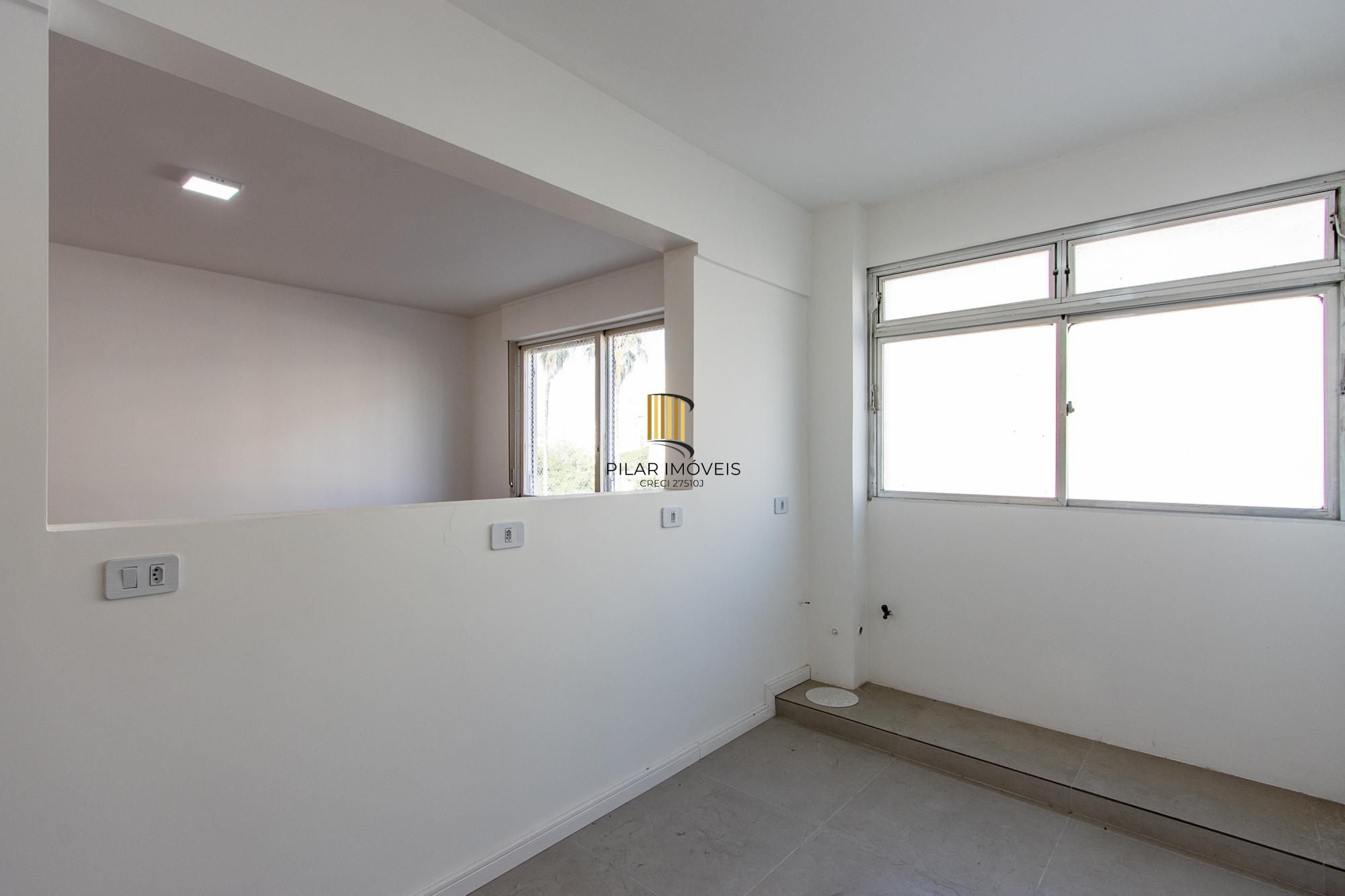 Apartamento no Menino Deus com 2 dormitórios e garagem