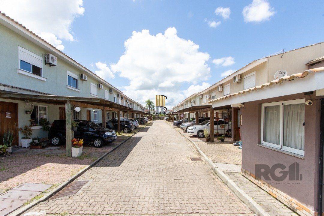 Casa de Condomínio 2 dormitórios no bairro Aberta dos Morros