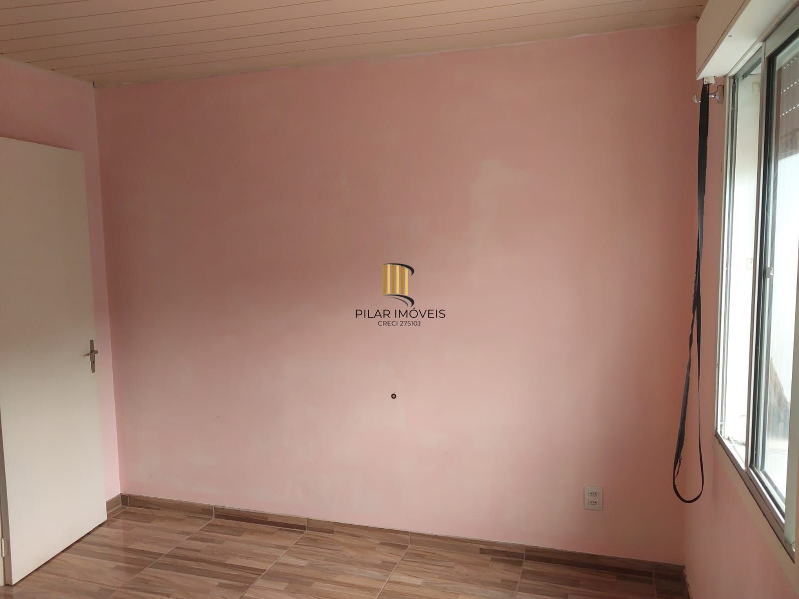 Casa em condominio com 2 dormitorios + garagem prox. Zaffari Juca Batista & Desco