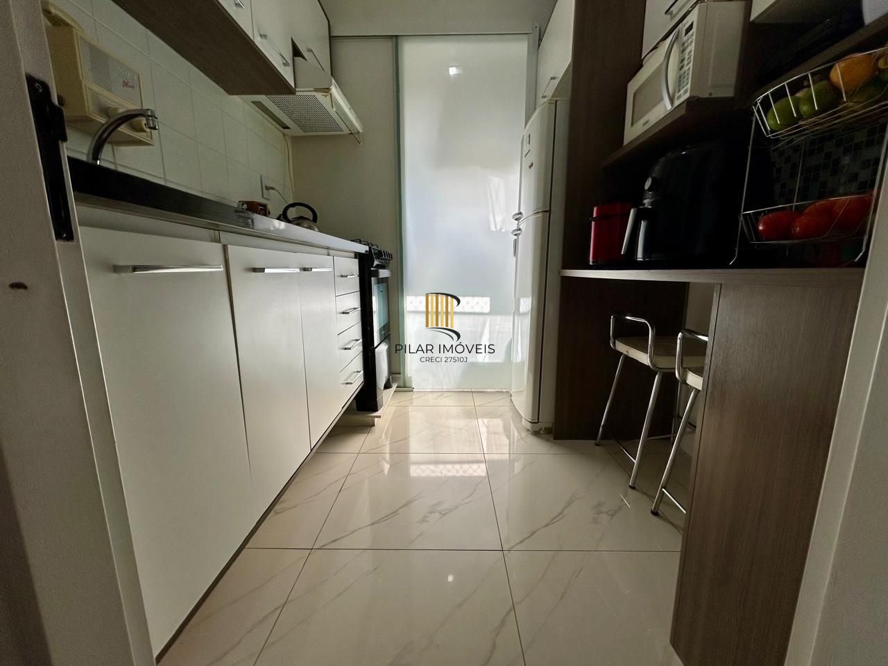 Belo apartamento, 2 quartos, elevador - Bairro Glória