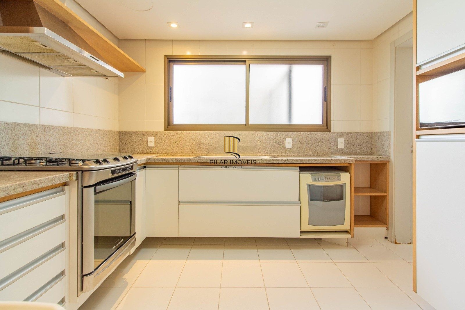 Apartamento Garden com 202m² e 3 dormitórios, 3 suítes, 3 vagas