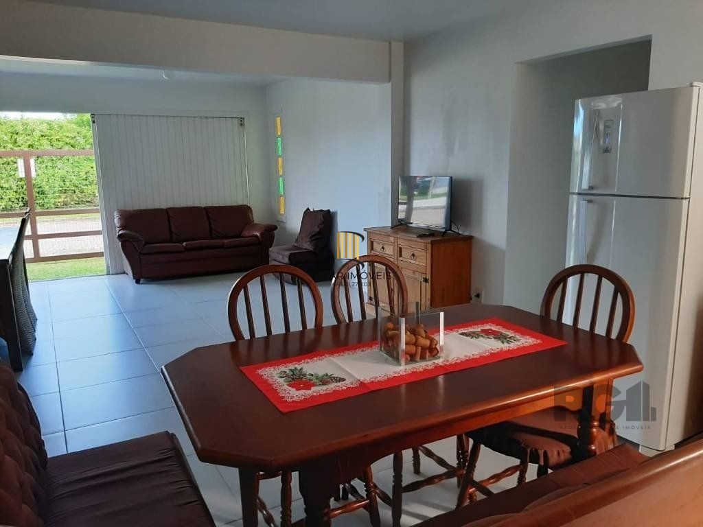 Casa 5 dormitórios no bairro Centro