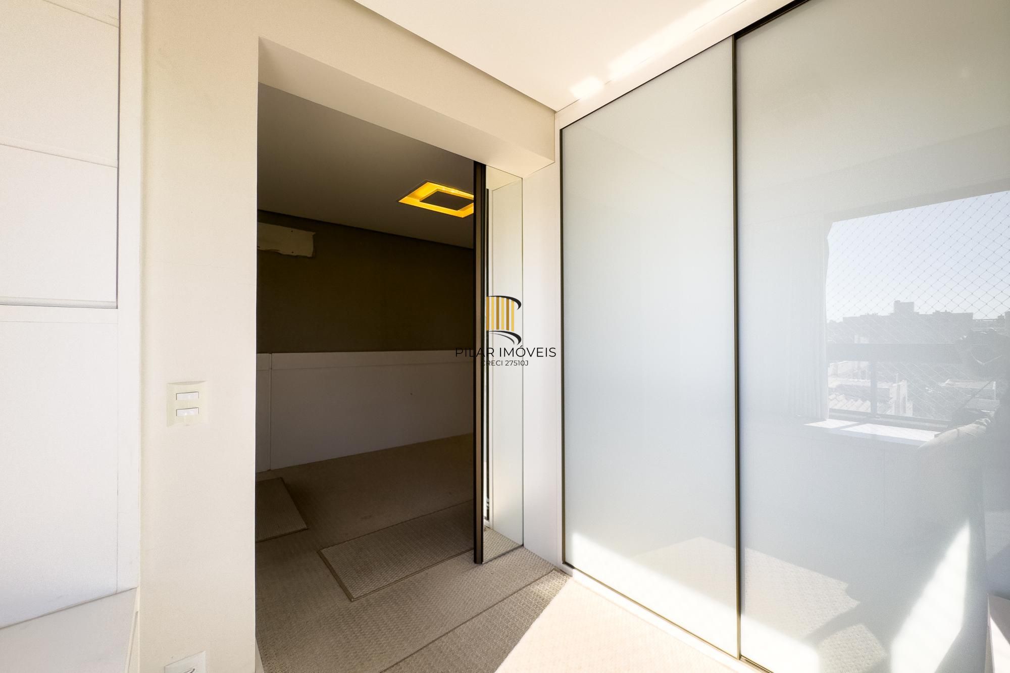 Cobertura alto padrão vista rio, construção Bandeira, com 228,32m² de área privativa.