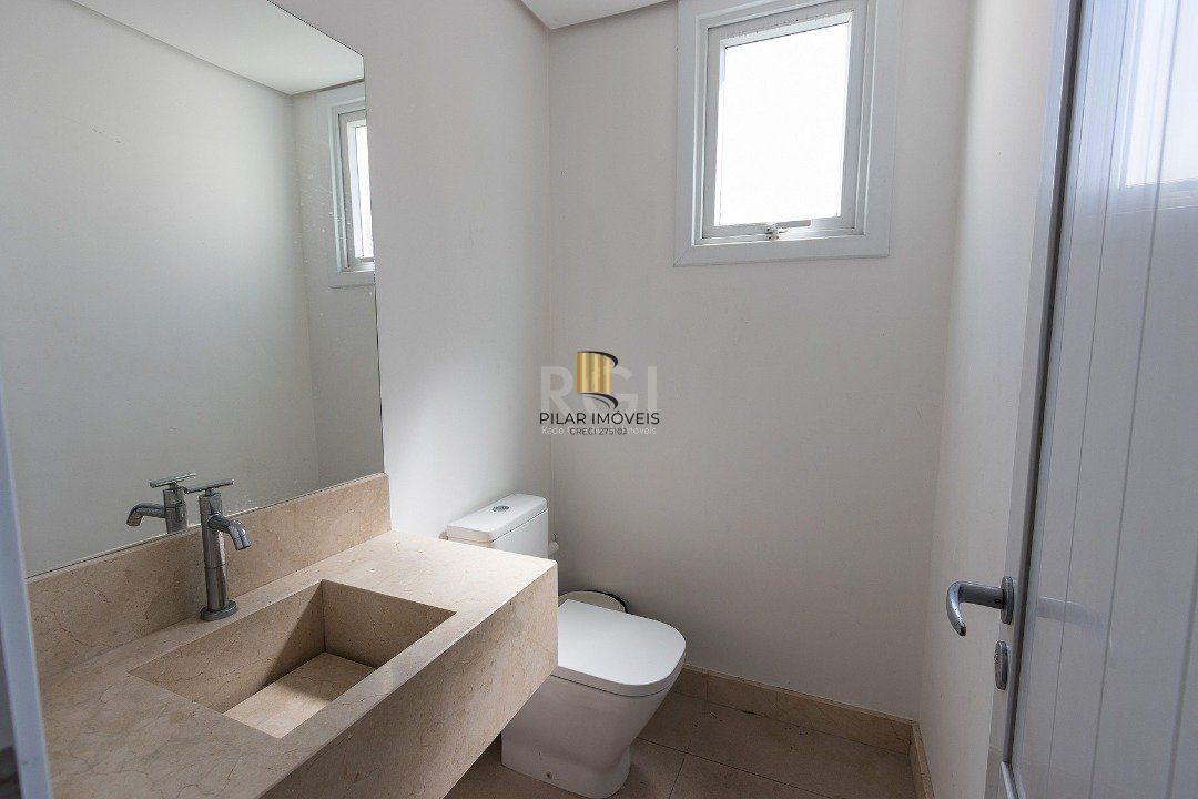 Cobertura para Venda - 319.17m², 3 dormitórios, sendo 3 suites, 4 vagas - Cristal