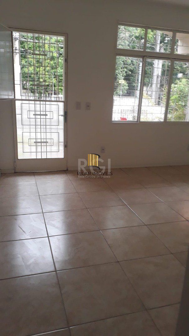 Casa 3 dormitórios no bairro Ipanema