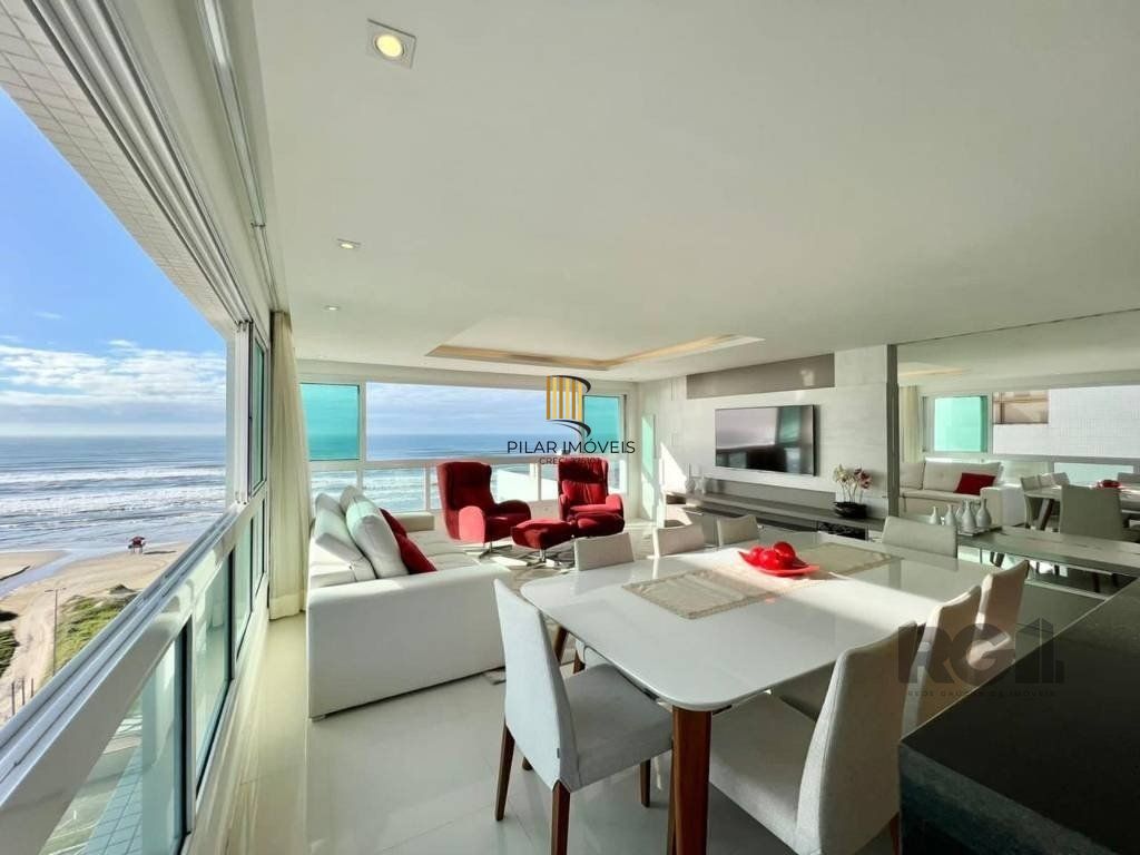 Apartamento 4 dormitórios no bairro Navegantes