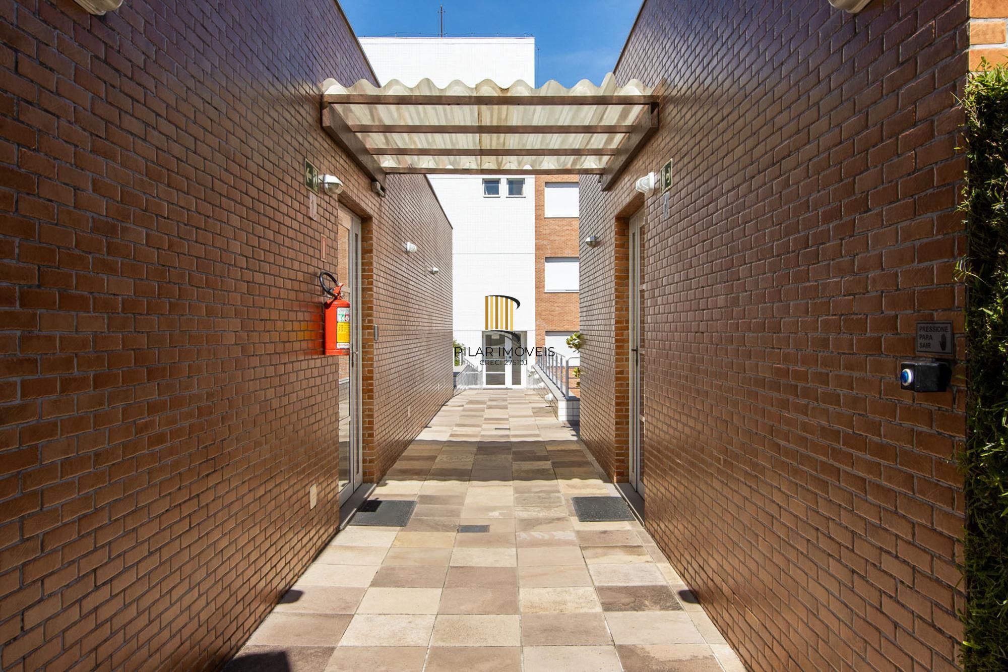 Excelente apartamento de 3 dormitórios, 1 suíte e 2 vagas de garagem.