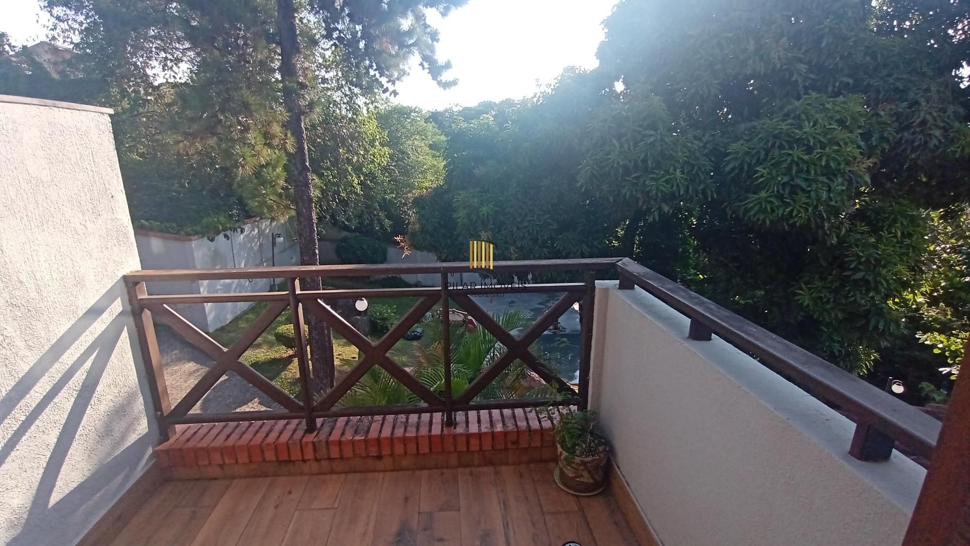 Casa de Condomínio com 3 Suítes, no bairro Tristeza