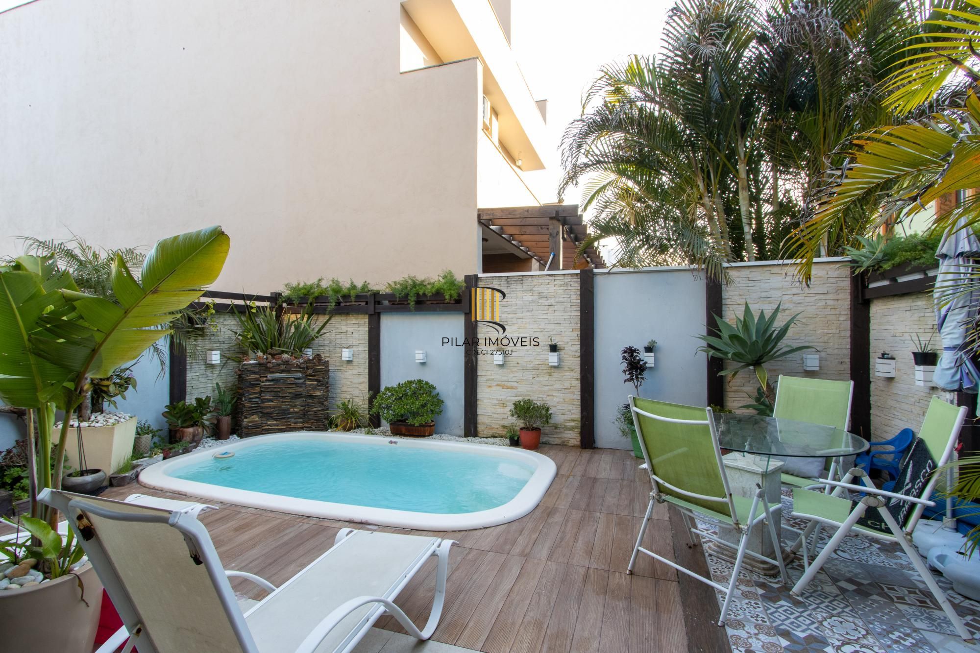 Casa a venda em frente à praça do Lagos de Nova Ipanema!!!