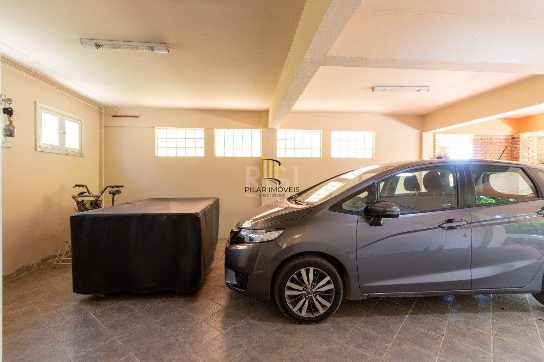 Casa para Venda - 352.19m², 4 dormitórios, sendo 1 suites, 4 vagas - Belém Novo