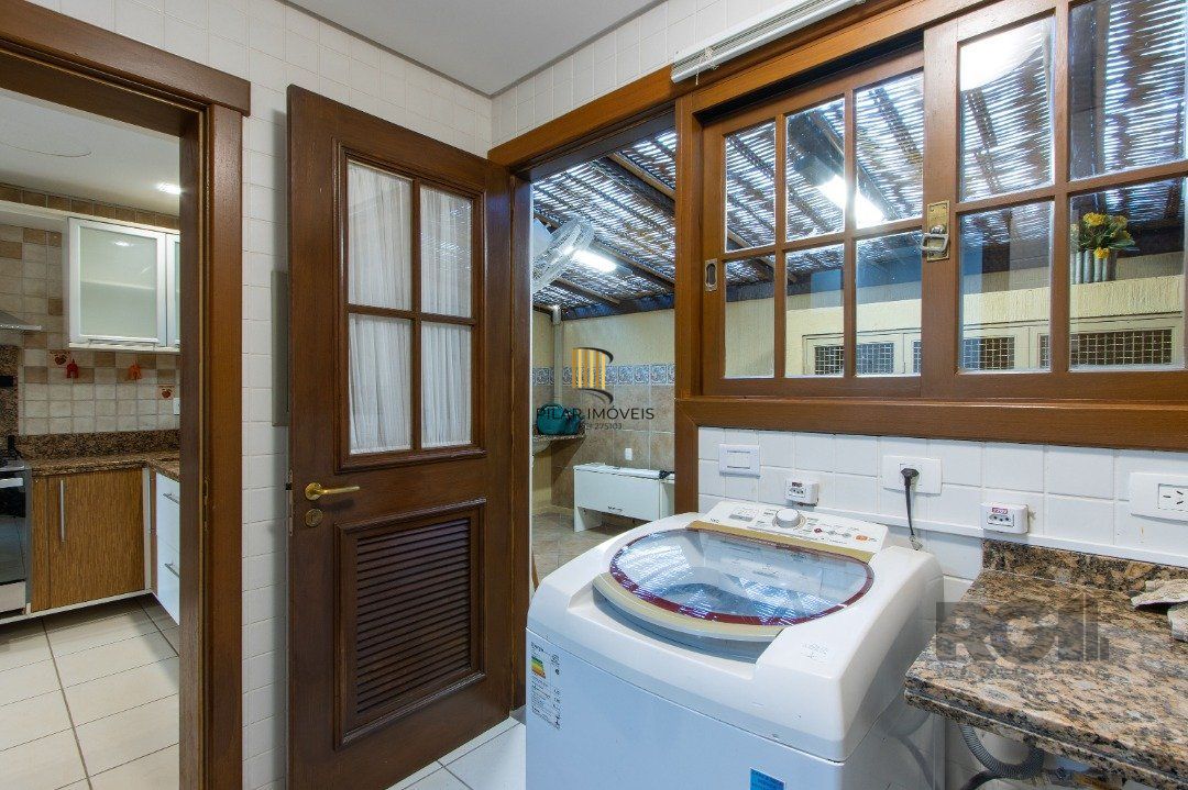Casa de Condomínio 3 dormitórios no bairro Belém Novo