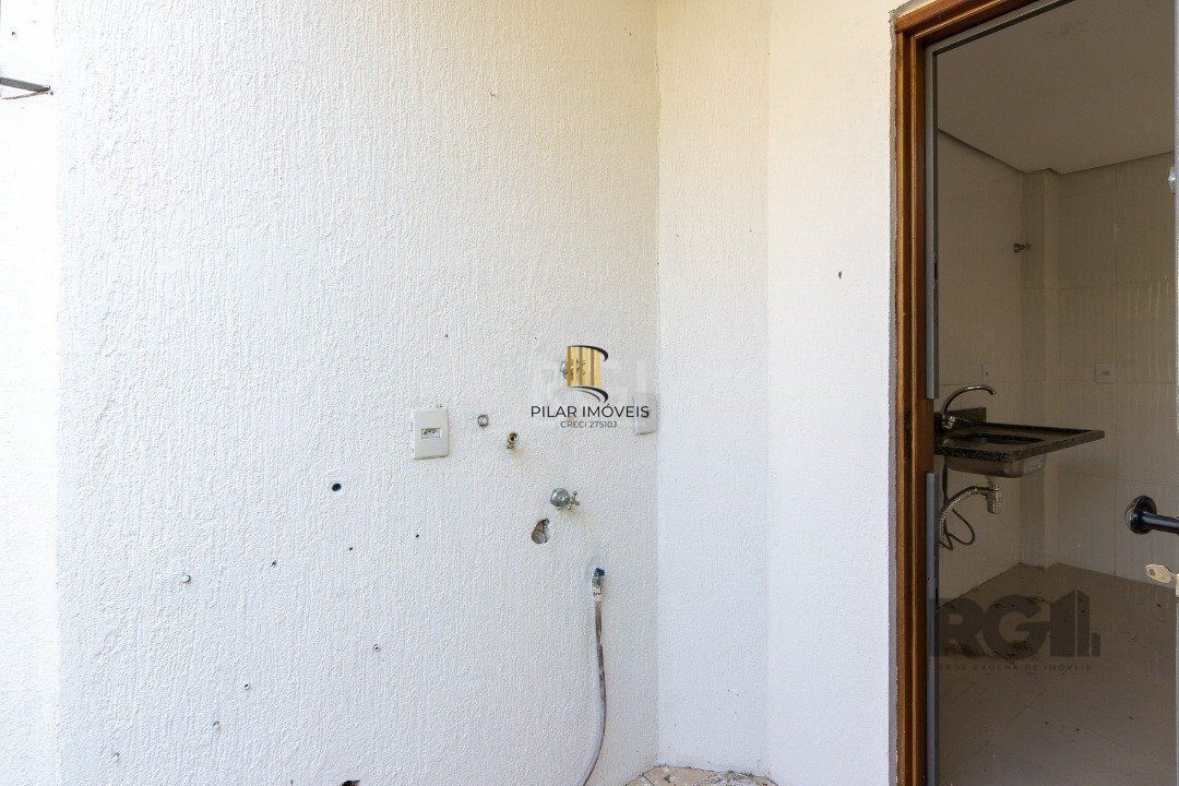 Casa 3 dormitórios no bairro Guarujá