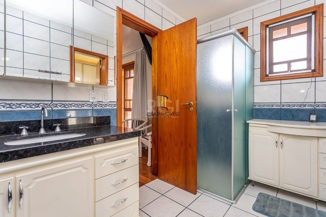 Casa 3 dormitórios no bairro Teresópolis