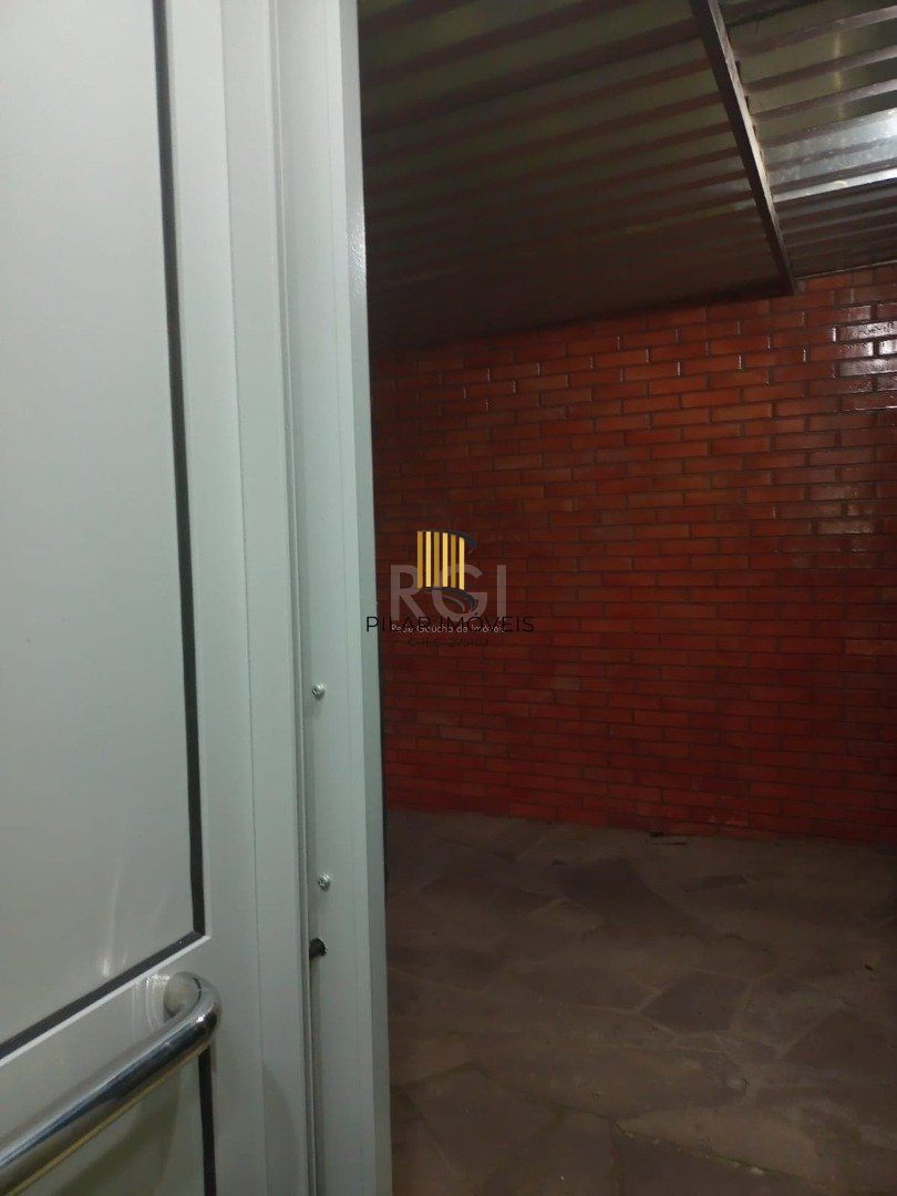 Casa para Venda - 220m², 3 dormitórios, sendo 1 suites, 1 vaga - Camaquã