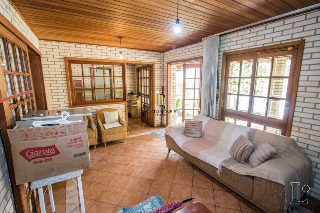 Sobrado à venda com  3 quartos, 1 suite, 4 vagas de garagem - Vila Conceição