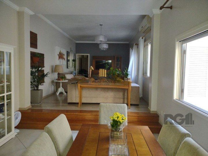 Casa 4 dormitórios no bairro São João