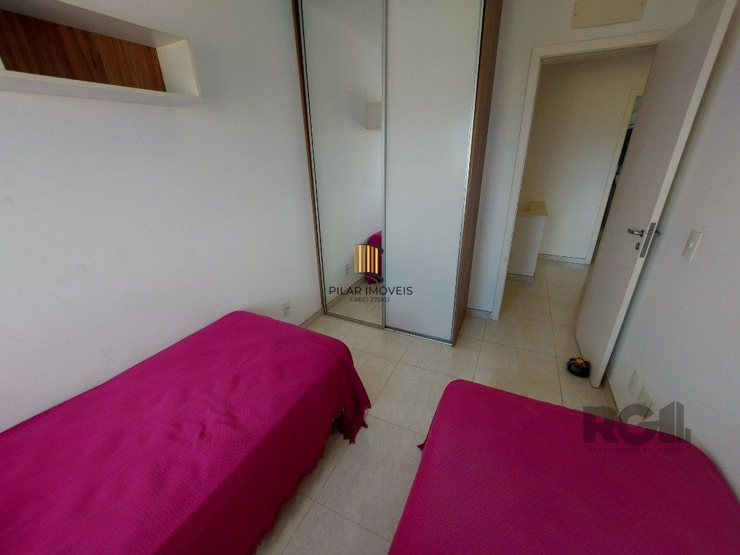 Casa em Condomínio Fechado com 3 quartos e 150m² privativos