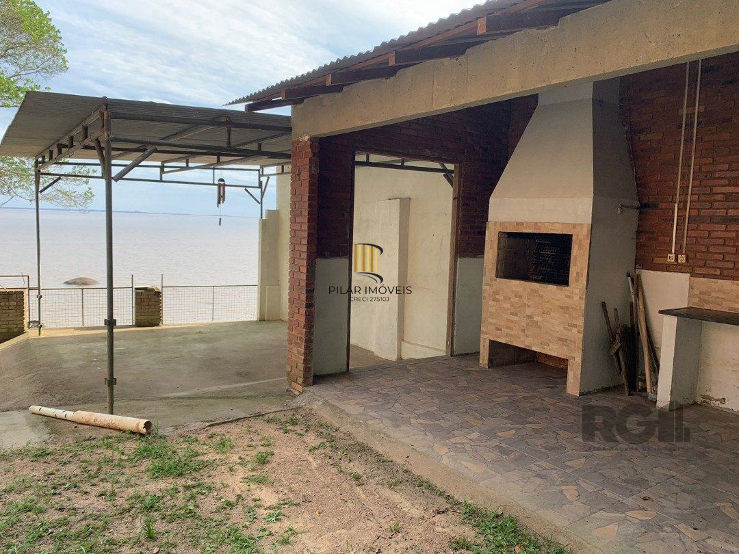 AMPLA CASA COM PRAIA PRIVATIVA NA ZONA SUL DE POA