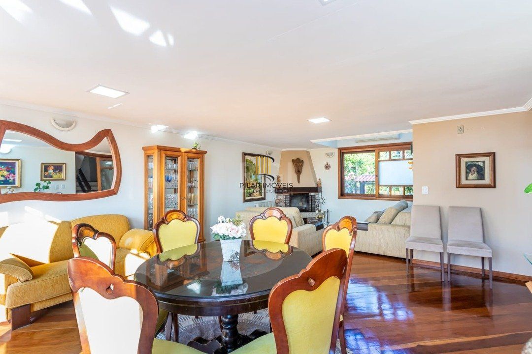 Casa 3 dormitórios no bairro Teresópolis