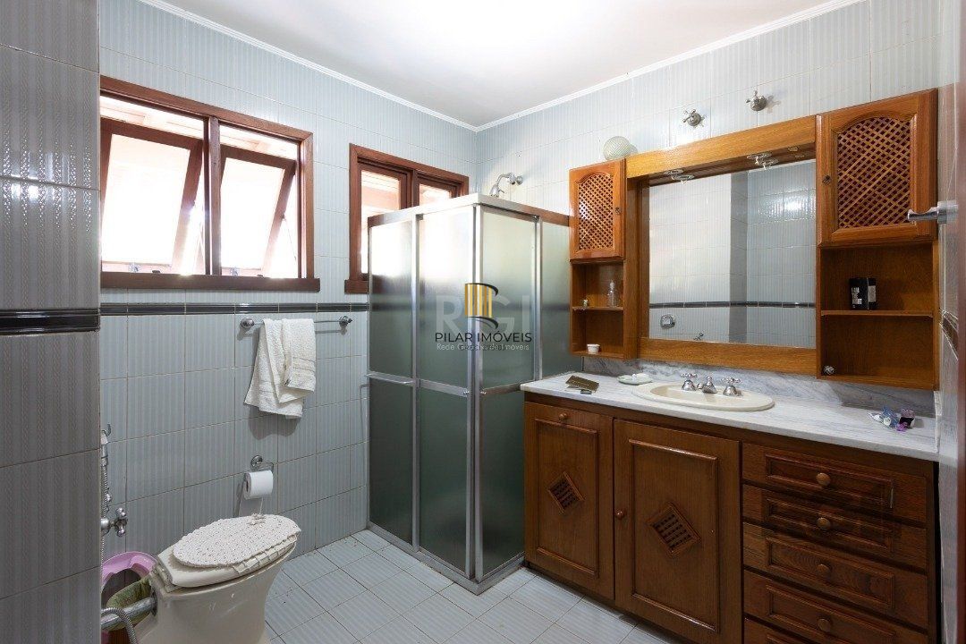 Casa 4 dormitórios no bairro Cristal