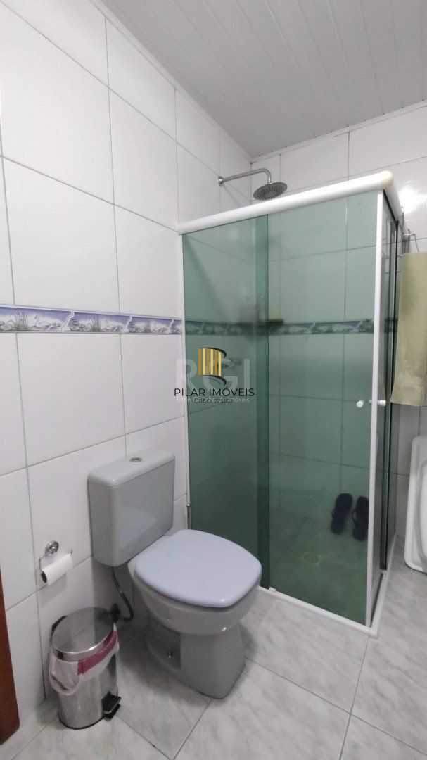 Sitio à venda no Lami, com 2 casas térreas, com 4 quartos cada uma