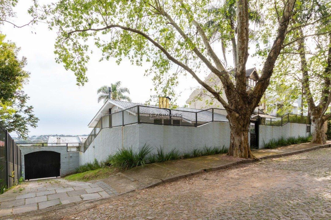 Casa para Venda - 312m², 5 dormitórios, sendo 3 suites, 6 vagas - Vila Conceição