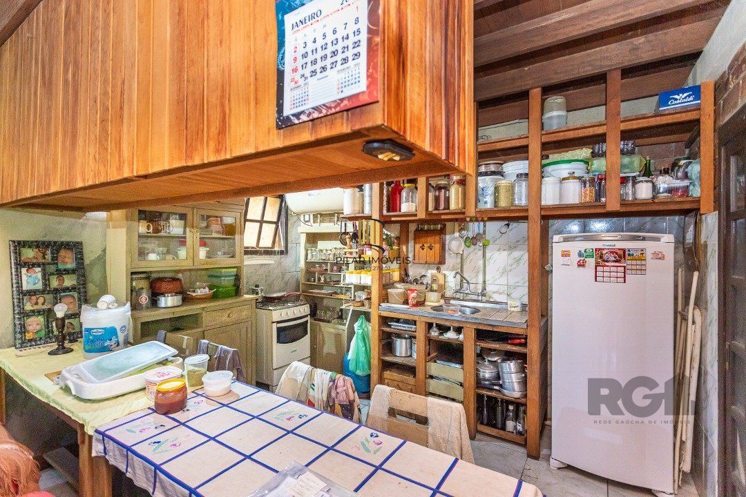Casa 4 dormitórios, Altos da Vila Nova, Zona Sul, Porto Alegre.