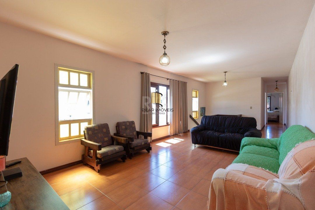 Sobrado para Venda - 356.93m², 4 dormitórios, sendo 2 suites, 4 vagas - Tristeza