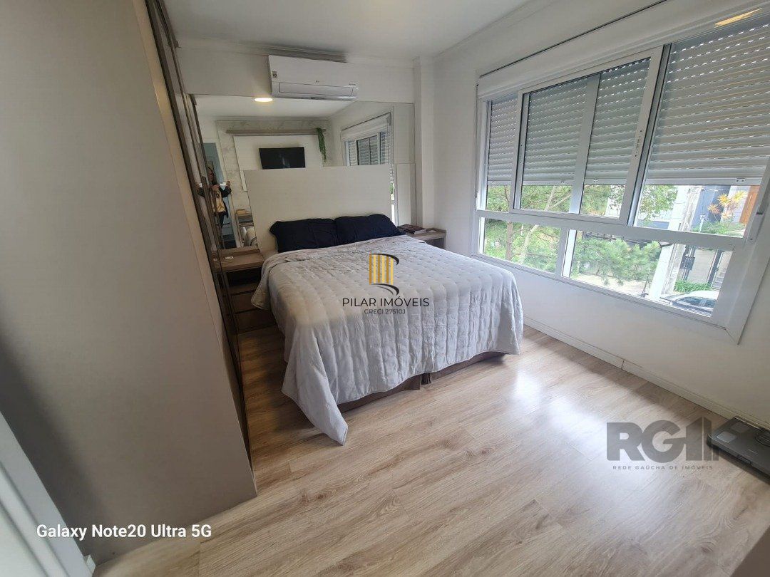 Casa 3 dormitórios no bairro Guarujá
