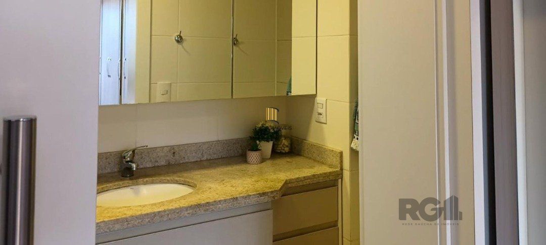 Apartamento 2 dormitórios com suite  à venda - Residencial Lagoa Negra Jardim Botanico  Porto Alegre