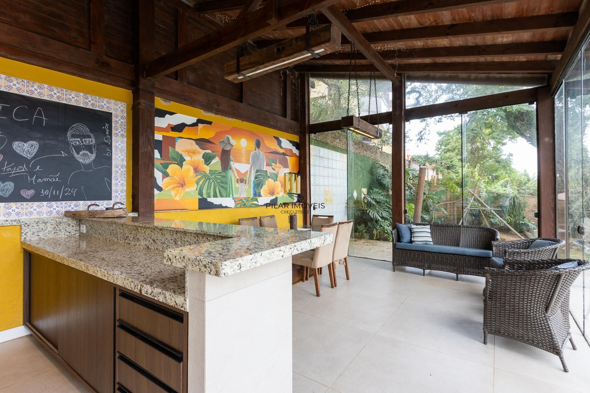 Casa 4 dormitórios no bairro Vila Conceição