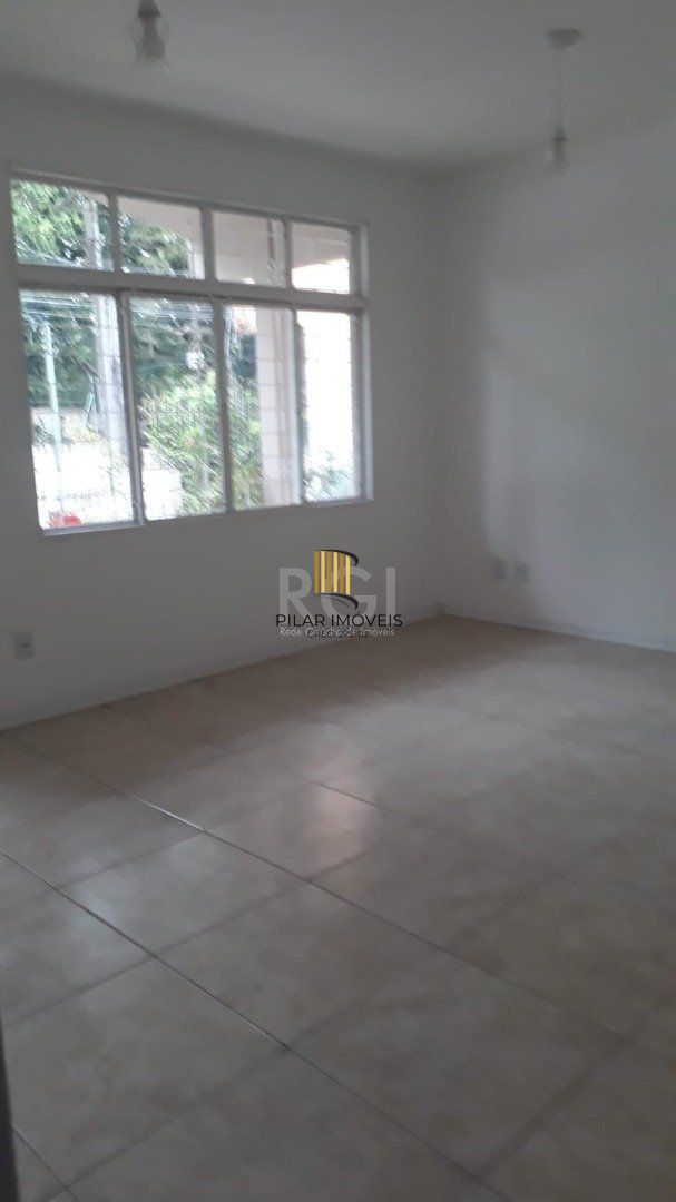 Casa 3 dormitórios no bairro Ipanema