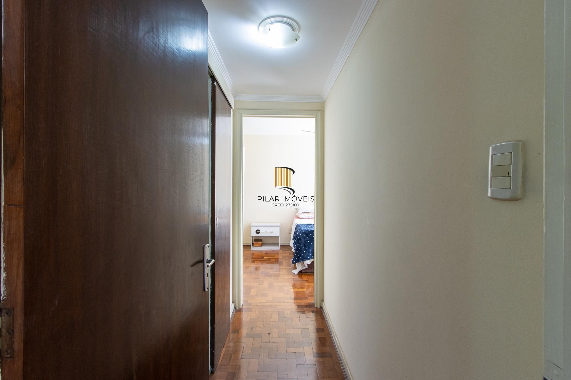 Apartamento 4 dormitórios no bairro Menino Deus