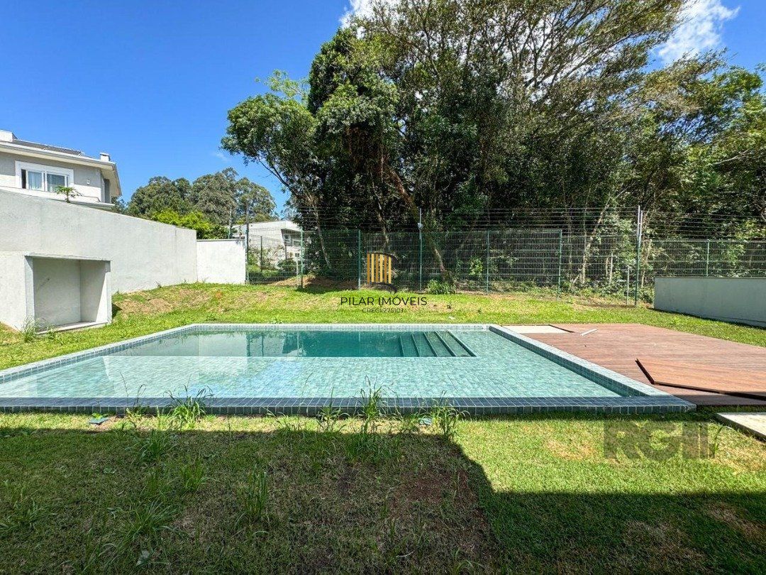 Casa Condominio para Venda - 300m², 4 dormitórios, sendo 4 suites, 2 vagas - Alphaville
