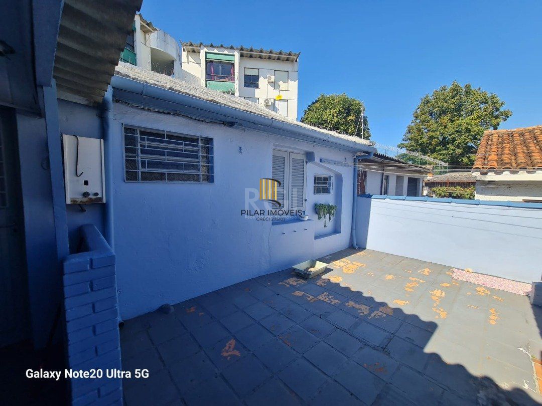 Casa 3 dormitórios no bairro Nonoai