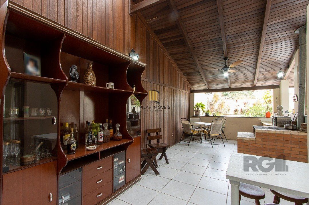 Casa 3 dormitórios no bairro Ipanema