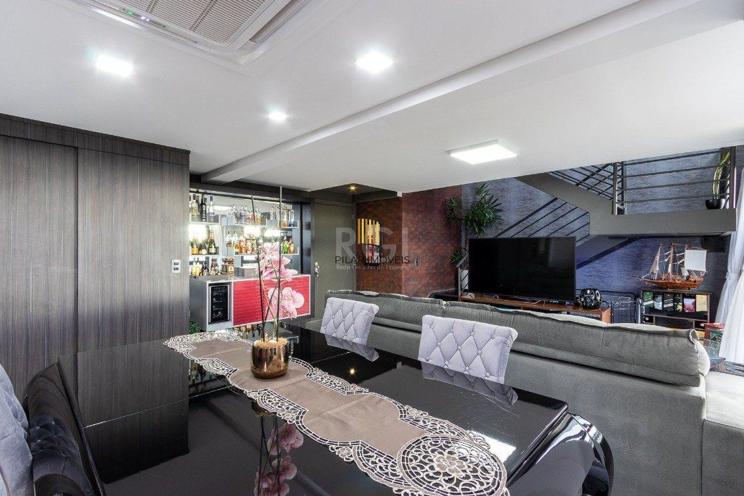 Duplex para Venda - 128.73m², 3 dormitórios, sendo 1 suites, 3 vagas - Cristal