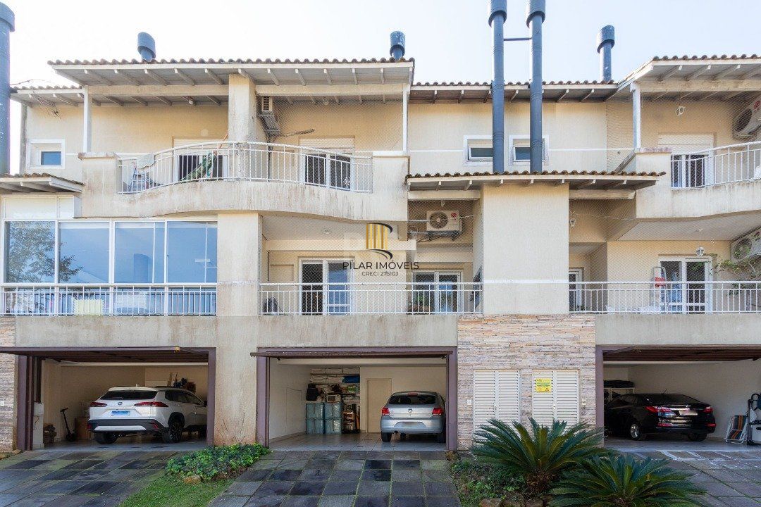 Casa Condominio para Venda - 245.29m², 3 dormitórios, sendo 1 suites, 2 vagas - Pedra Redonda