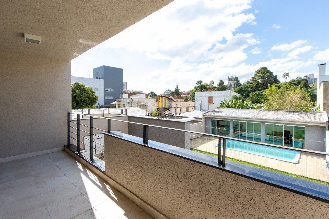 Casa 4 dormitórios no bairro Teresópolis