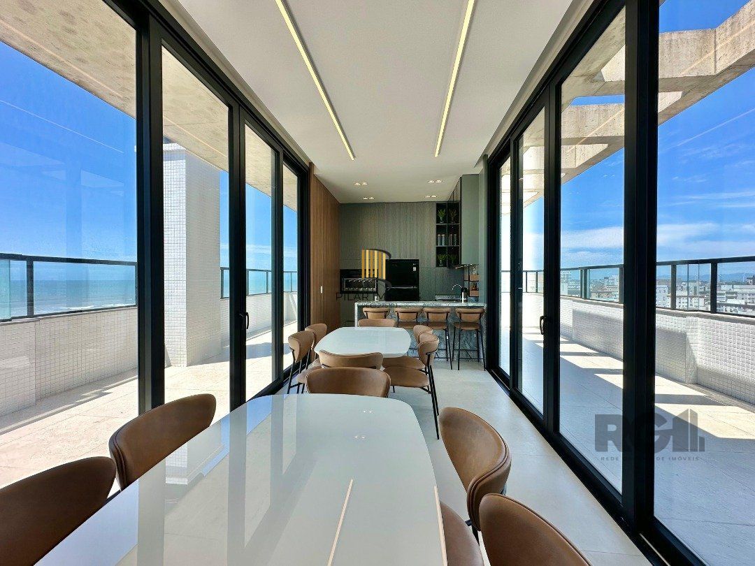 apartamento com vista para o mar oferece um estilo de vida único e aconchegante