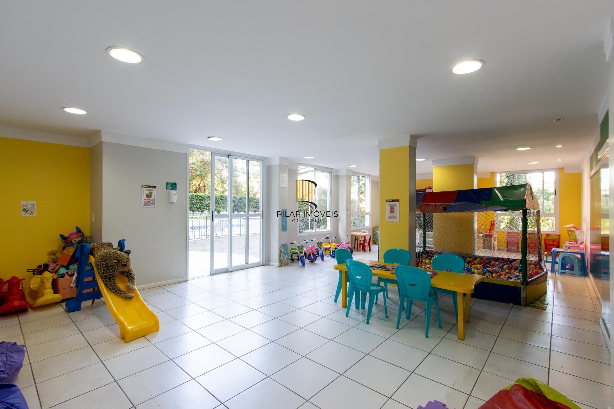 Apartamento no Bairro Cristal de 3 dormitórios,1 Suíte, Semi mobiliado com 1 vaga escriturada