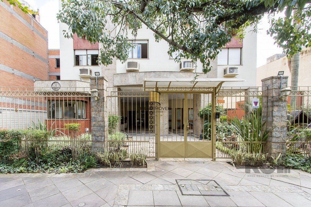 Apartamento 3 quartos, 1 suite, dependência, sacada com churrasqueira, 2 vagas - Bairro Menino Deus