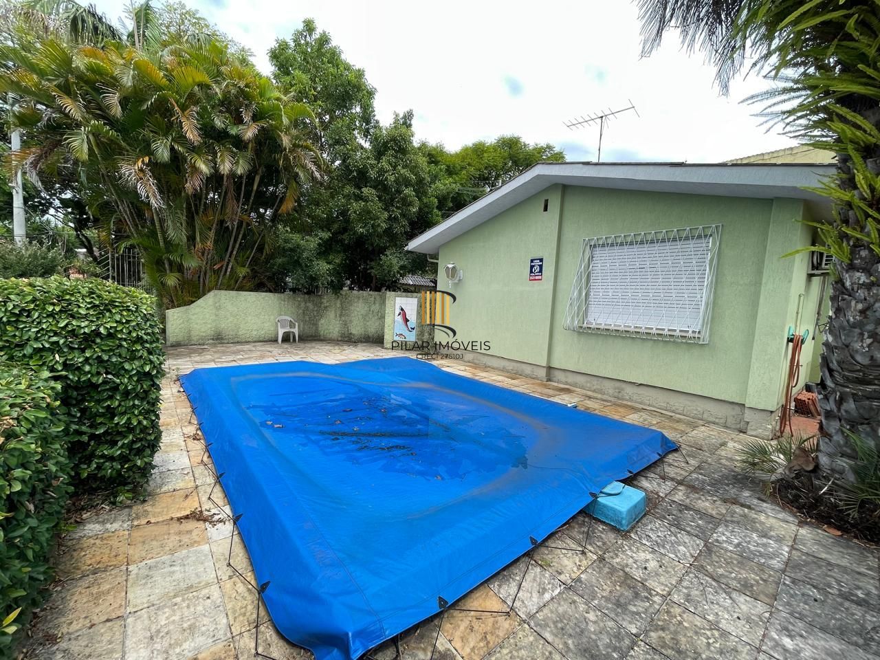 Casa 03 dormitórios,  287m² privativos Bairro Santa Tereza!