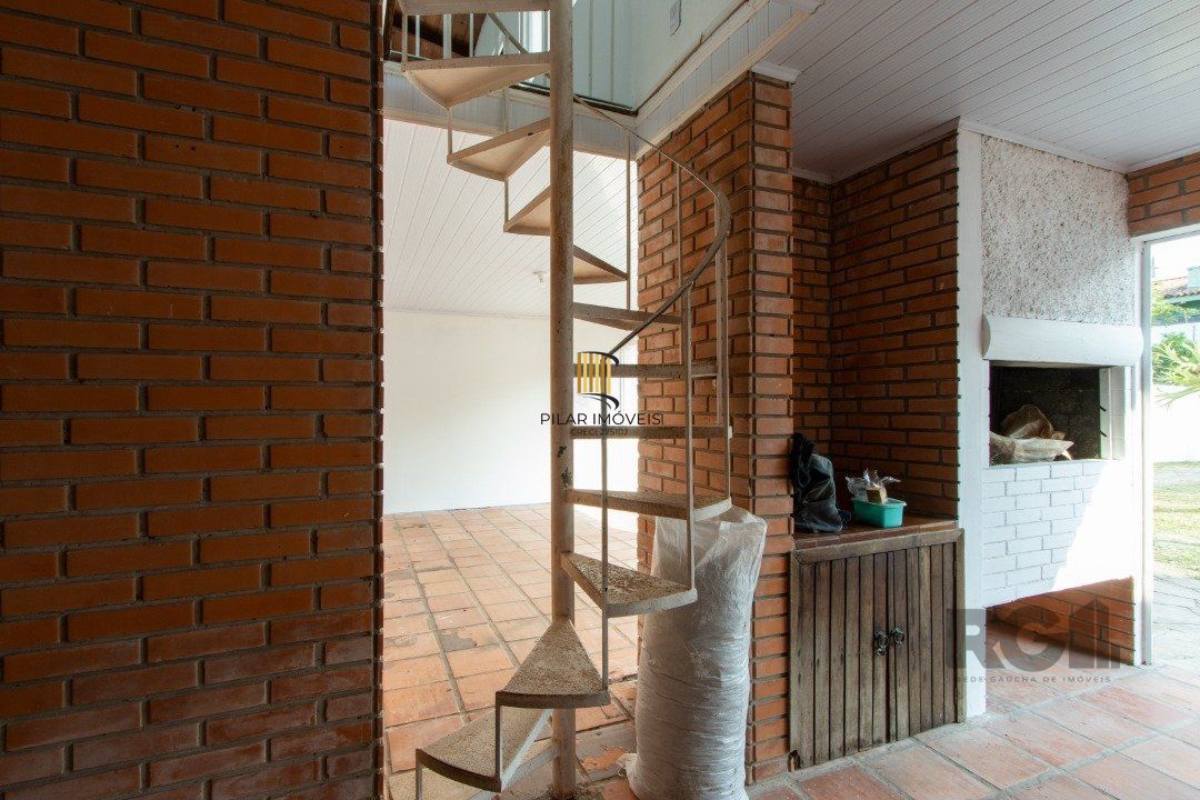 Casa para Venda - 337m², 3 dormitórios, sendo 1 suites, 3 vagas - Cristal